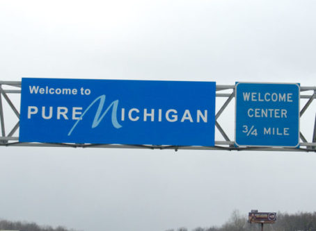 Michigan closes parking and restrooms at five welcome centers