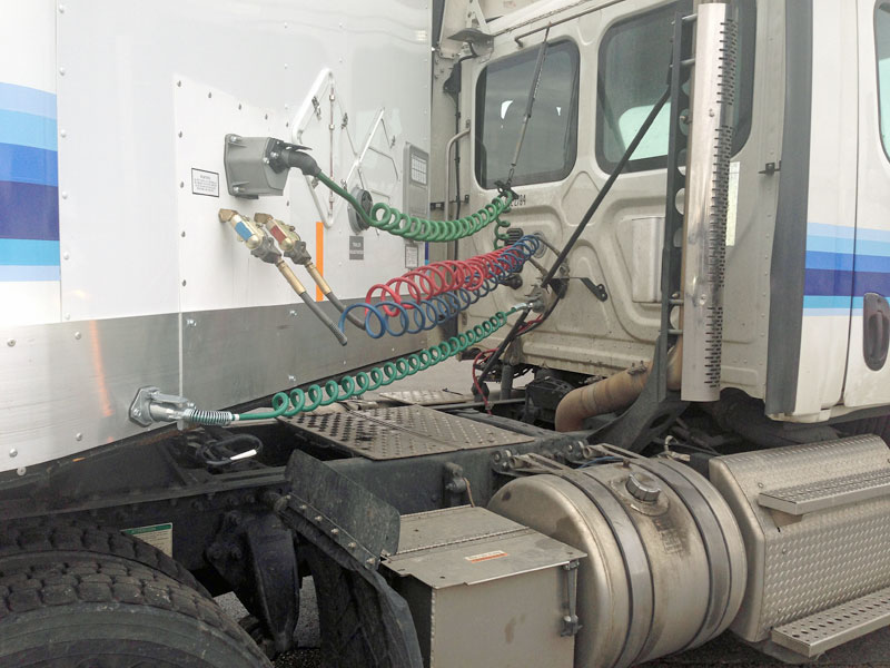 Standard J560 seven-way and connector an extra cord on a Conway tractor-trailer