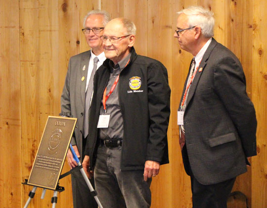 OOIDA inducted into ATHS American Trucking and Industry Leader Hall of Fame