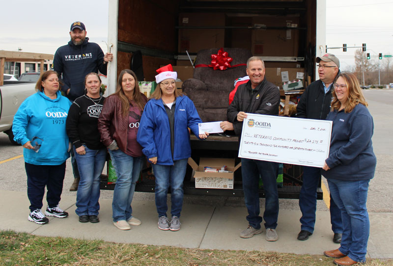 OOIDA donates to Veterans Community Project 
