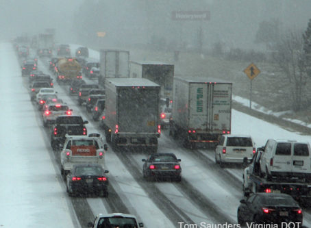 Winter storm on I-95. Photo by Tom Saunders, Virginia DOT