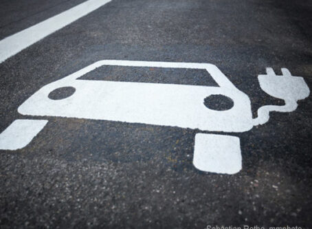 Parking symbol for charging electric vehicles image by Sebastian Rothe