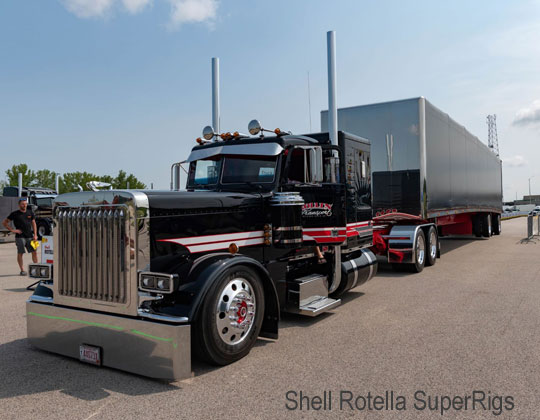 Shell Rotella SuperRigs Best in Show truck, Kiegan Nelson’s2020 Peterbilt 389. (Photo courtesy Shell Rotella SuperRigs)