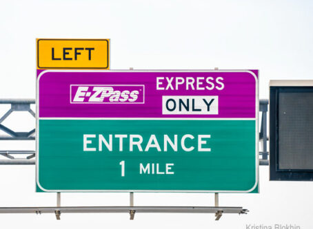 EZ Pass exit lane for toll Photo by Kristina Blokhin