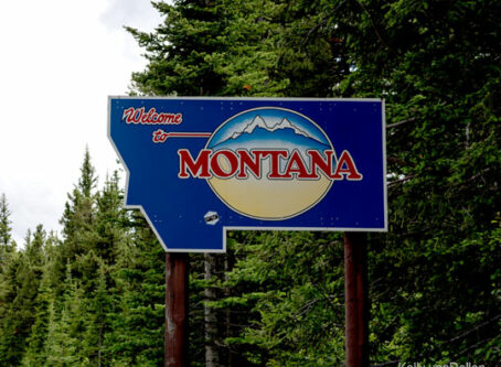 Welcome To Montana Sign. Photo by Kelly vanDellen
