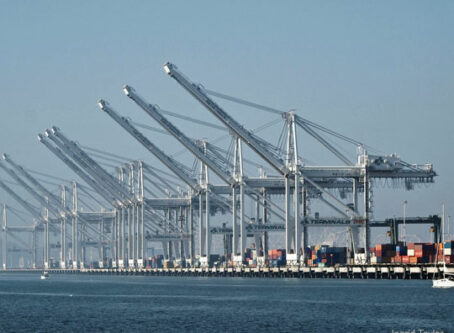 Port of Oakland photo by Ingrid V. Taylar