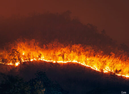 Mountain wildfire photo by Core