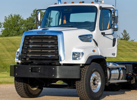 Freightliner 108SD chassis
