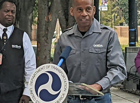 Carl Smith, an OOIDA alternate board member, spoke at FMCSA’s Driver Appreciation Day celebration