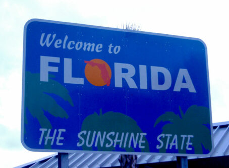 Welcome to Florida sign, photo by Joel Kramer