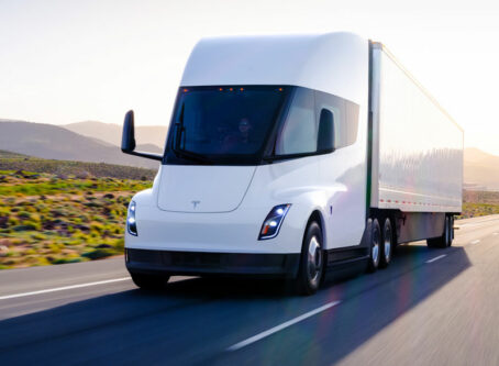 Tesla Semi is a fully electric-powered semi truck. Image courtesy Tesla Inc.