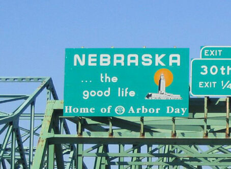Nebraska welcome sign on I-680. Photo by Ken Lund