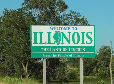 Illinois welcome sign, Photo by FormulaNone