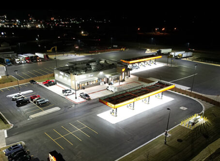 New Love's Travel Stop in Muscatine, Iowa. Image courtesy of Love's
