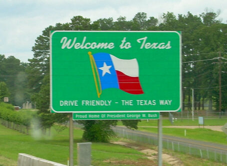 Welcome to Texas sign. Photo by ErgoSum88