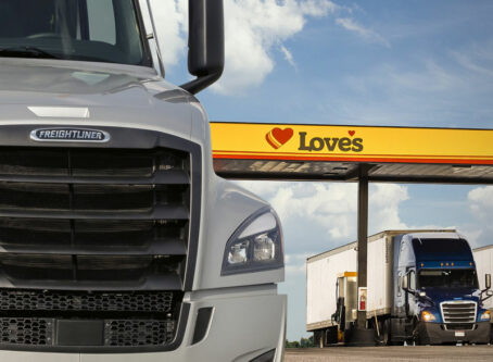 Love’s, Daimler team up to expand Freightliner service points