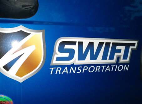 Swift Transportation logo on cab door. Photo by Chuck Robinson