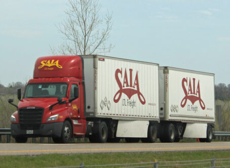 Saia double trailer photo by Chuck Robinson for OOIDA