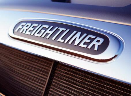 Freightliner grille, Daimler Truck